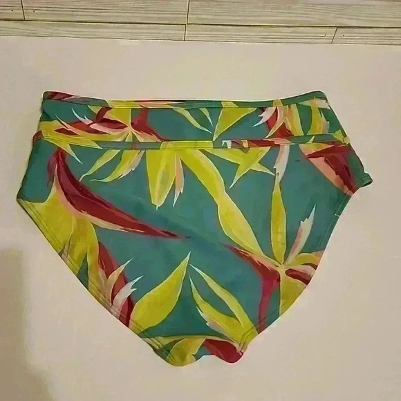 Old Navy 2 piece swimsuit swim set size small - Picture 5 of 9